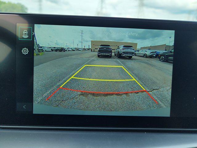 new 2025 Kia Sorento car, priced at $35,384