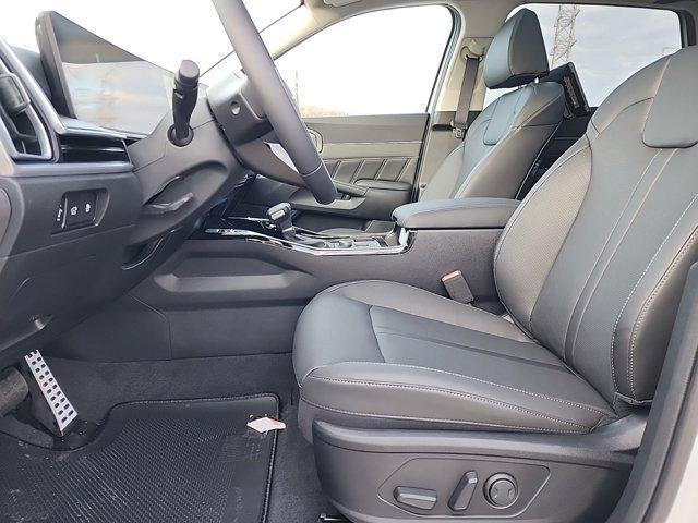 new 2025 Kia Sorento car, priced at $42,778