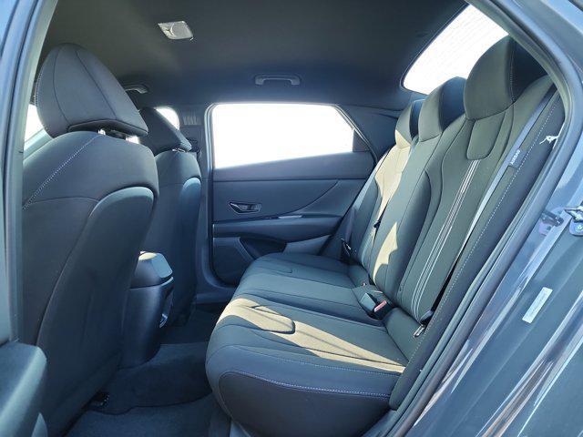 new 2025 Hyundai Elantra car