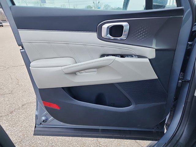 new 2025 Kia Sorento car, priced at $40,754