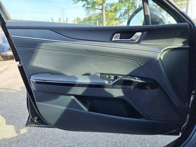 new 2025 Kia K5 car, priced at $27,174