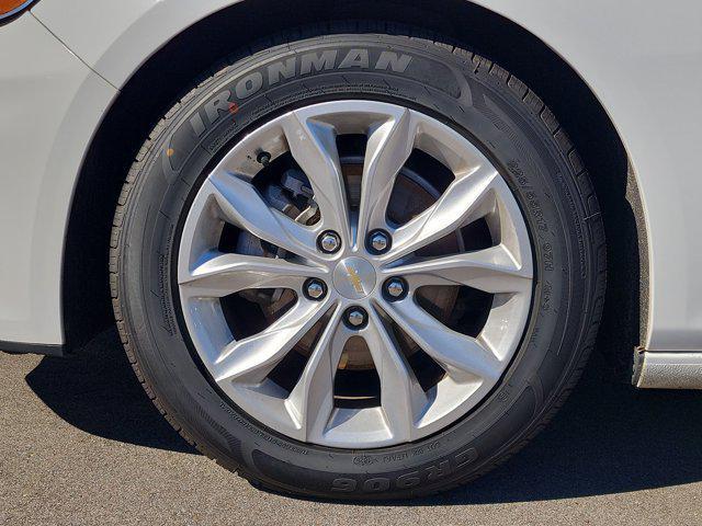 used 2024 Chevrolet Malibu car