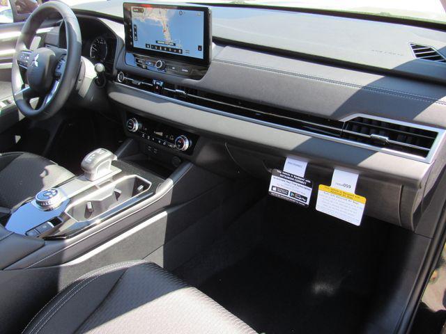 new 2026 Mitsubishi Outlander car, priced at $26,335