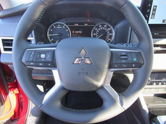 new 2025 Mitsubishi Outlander car, priced at $27,025