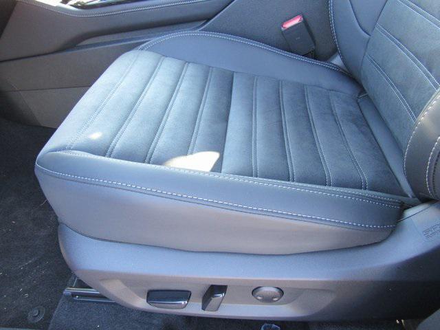 new 2025 Mitsubishi Outlander car, priced at $27,025