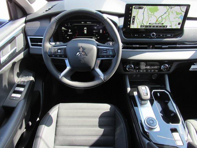 new 2025 Mitsubishi Outlander car, priced at $29,355