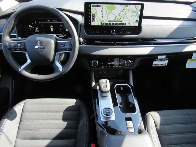 new 2025 Mitsubishi Outlander car, priced at $29,355