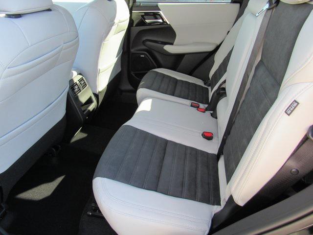 new 2025 Mitsubishi Outlander car, priced at $27,025