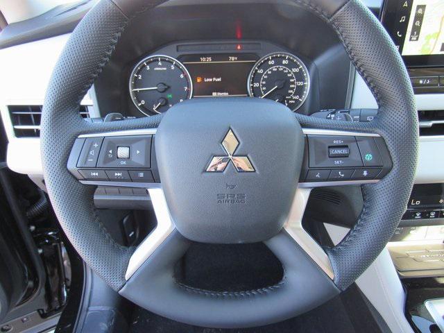 new 2025 Mitsubishi Outlander car, priced at $27,025