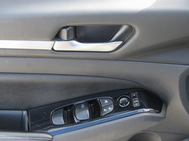 used 2023 Nissan Altima car, priced at $15,998