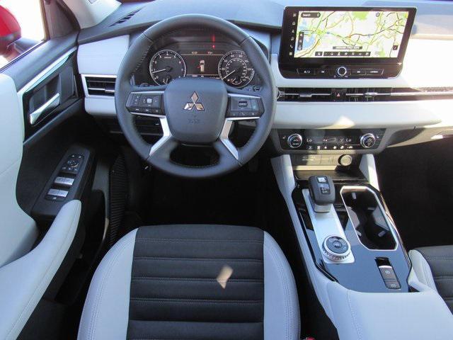 new 2025 Mitsubishi Outlander car, priced at $27,025