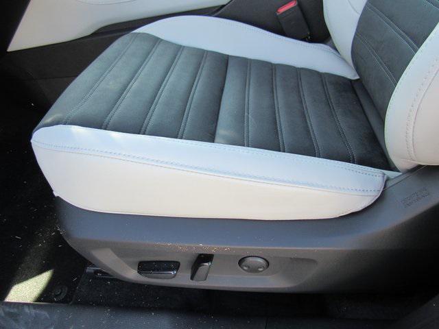 new 2026 Mitsubishi Outlander car, priced at $34,740