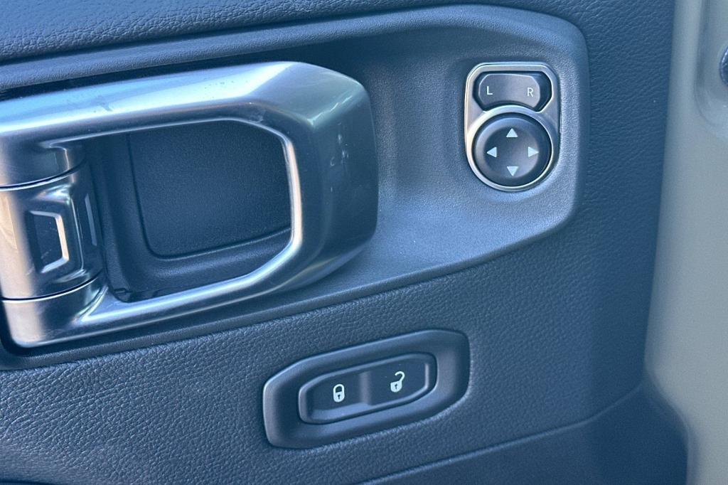 new 2026 Jeep Gladiator car, priced at $59,535