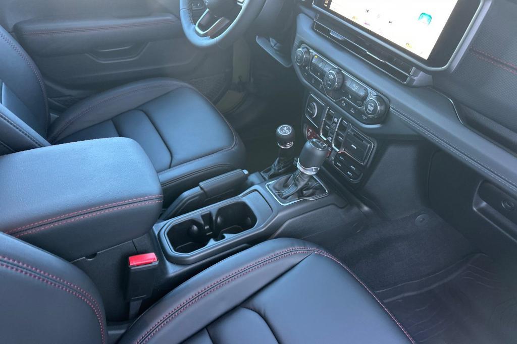 new 2026 Jeep Gladiator car, priced at $59,535