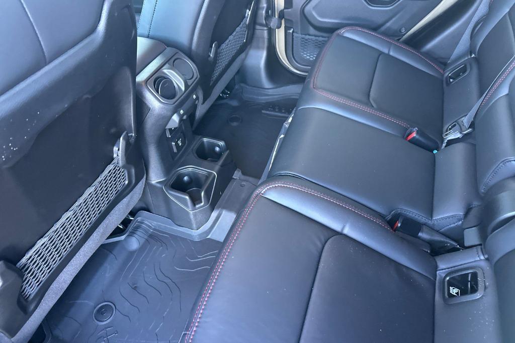 new 2026 Jeep Gladiator car, priced at $59,535