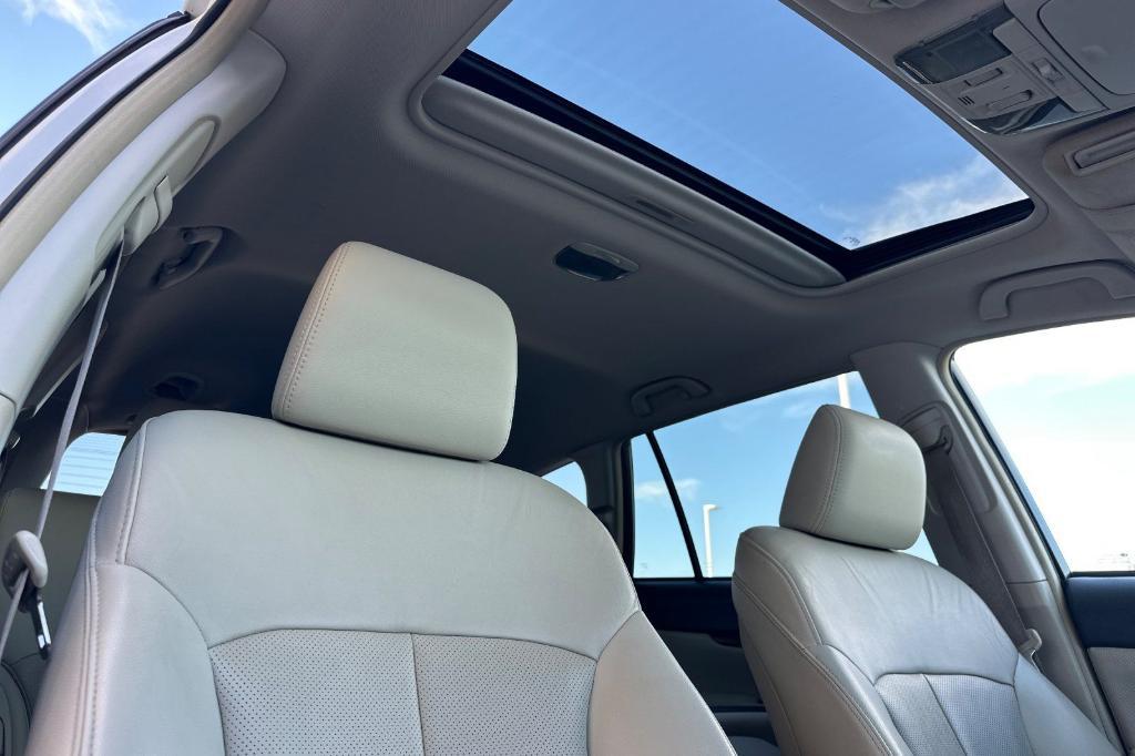 used 2013 Subaru Outback car, priced at $5,325