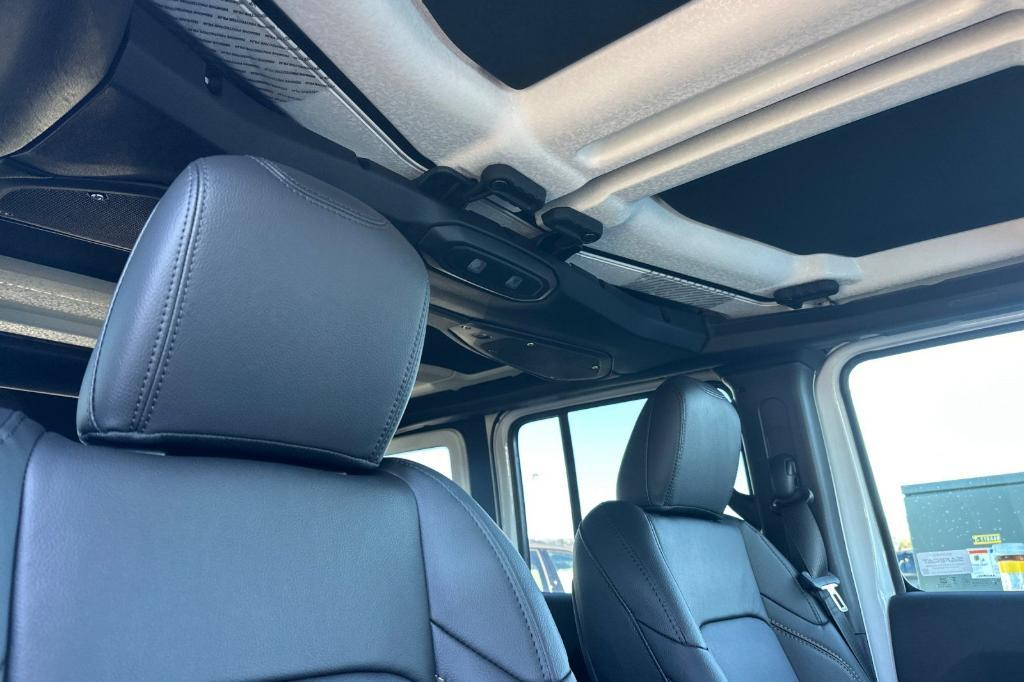 new 2026 Jeep Wrangler car, priced at $53,320