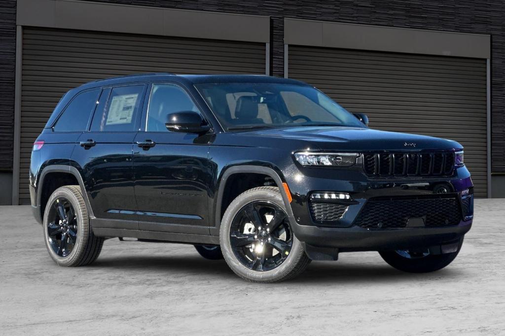 new 2025 Jeep Grand Cherokee car, priced at $49,905