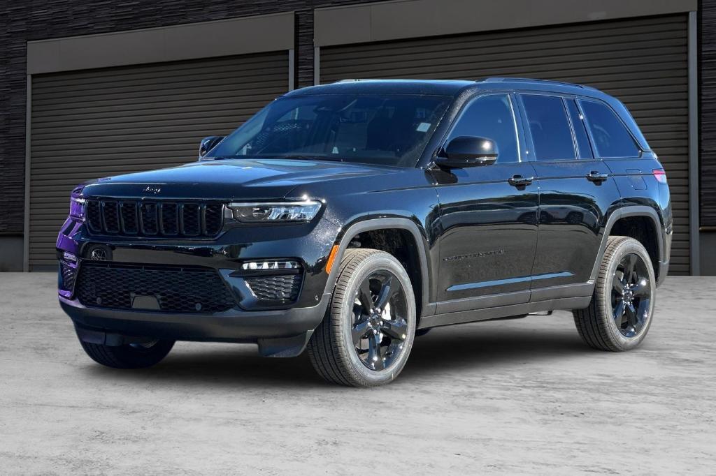 new 2025 Jeep Grand Cherokee car, priced at $49,905