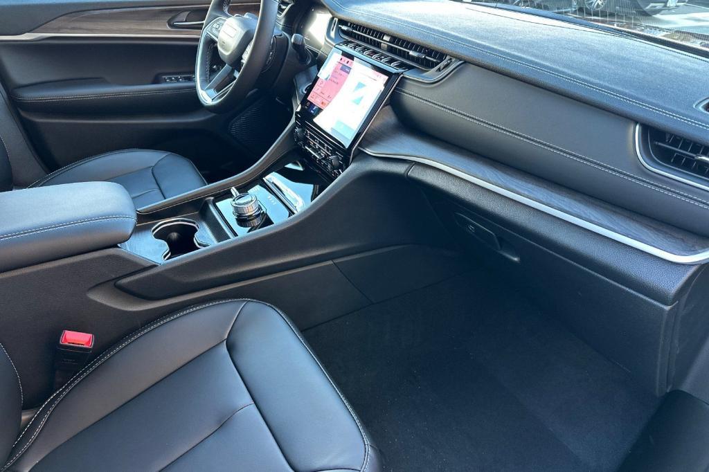 new 2025 Jeep Grand Cherokee L car, priced at $49,330