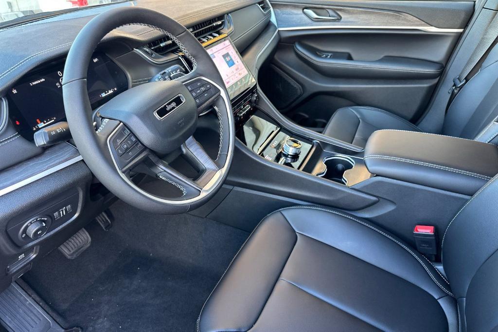 new 2025 Jeep Grand Cherokee L car, priced at $49,330