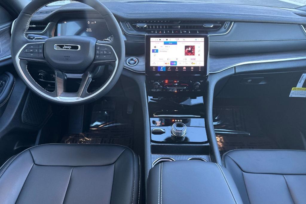 new 2025 Jeep Grand Cherokee car, priced at $44,465