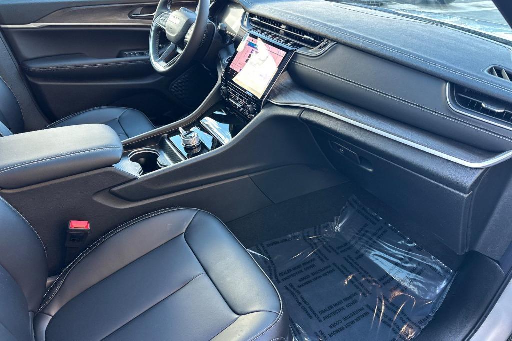 new 2025 Jeep Grand Cherokee L car, priced at $49,330