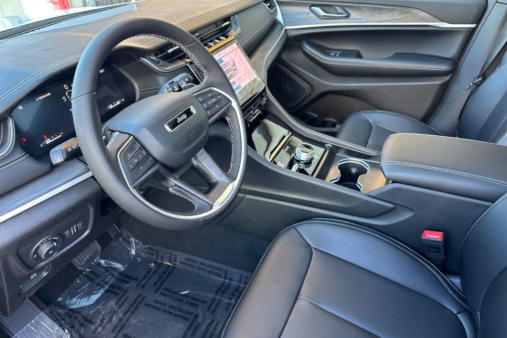 new 2025 Jeep Grand Cherokee L car, priced at $49,330
