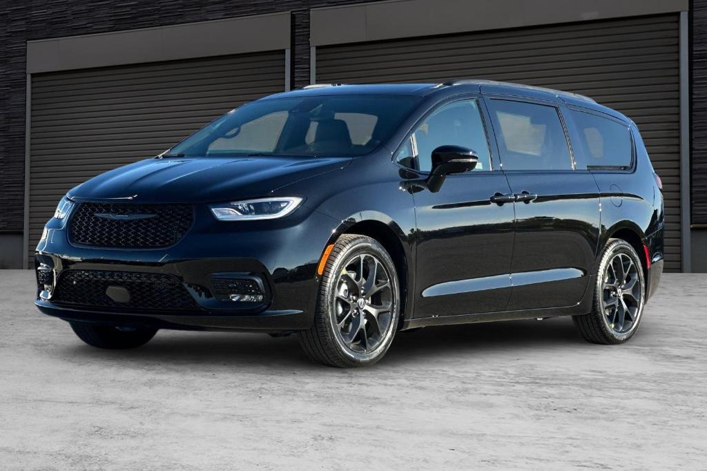 new 2026 Chrysler Pacifica car, priced at $46,580