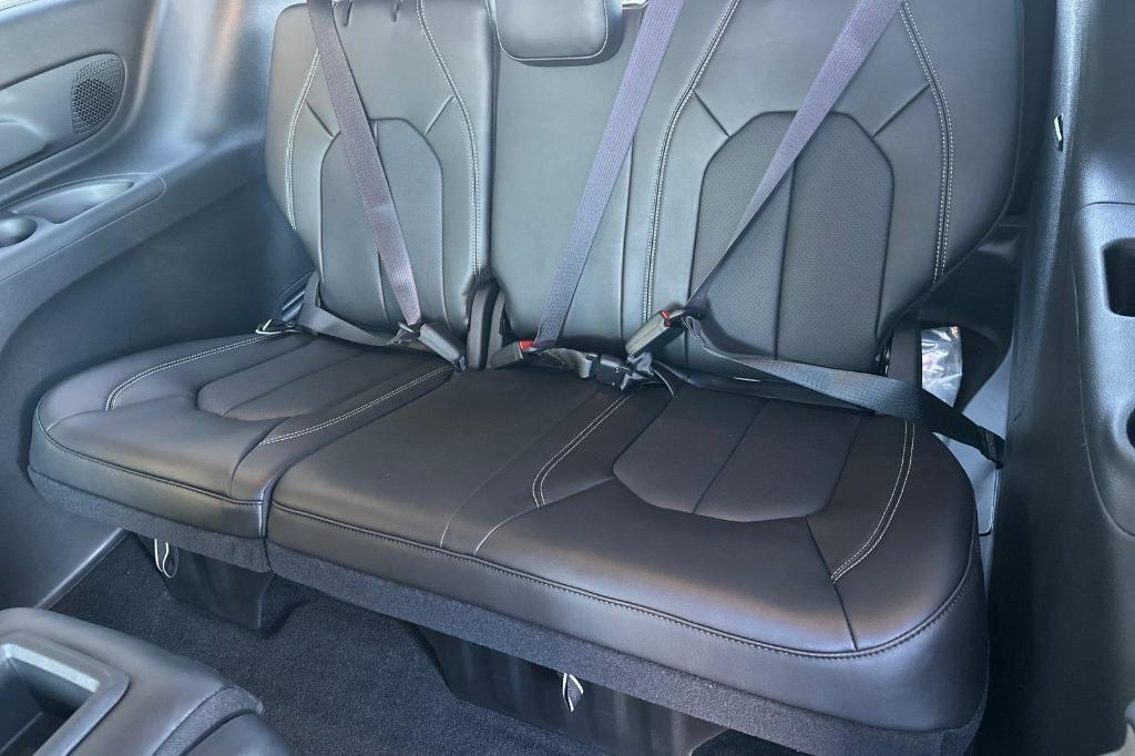 new 2026 Chrysler Pacifica car, priced at $46,580