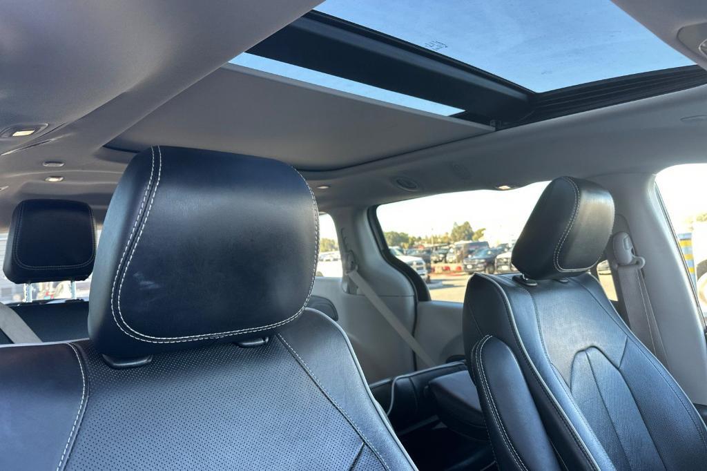 used 2023 Chrysler Pacifica Hybrid car, priced at $25,776