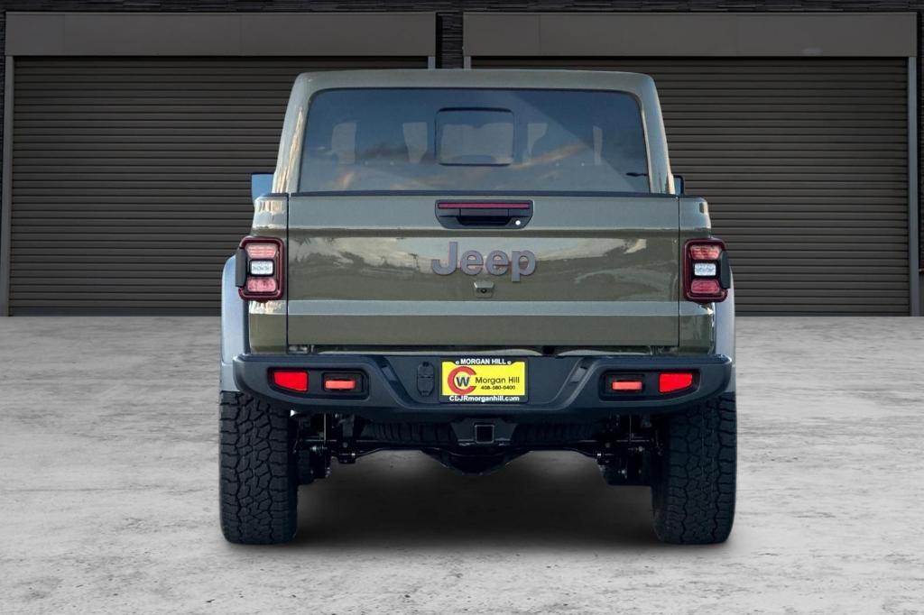 new 2026 Jeep Gladiator car, priced at $55,260