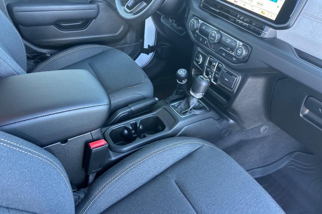 new 2026 Jeep Wrangler car, priced at $39,490