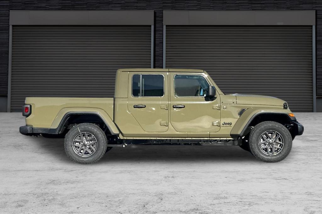 new 2026 Jeep Gladiator car, priced at $46,645