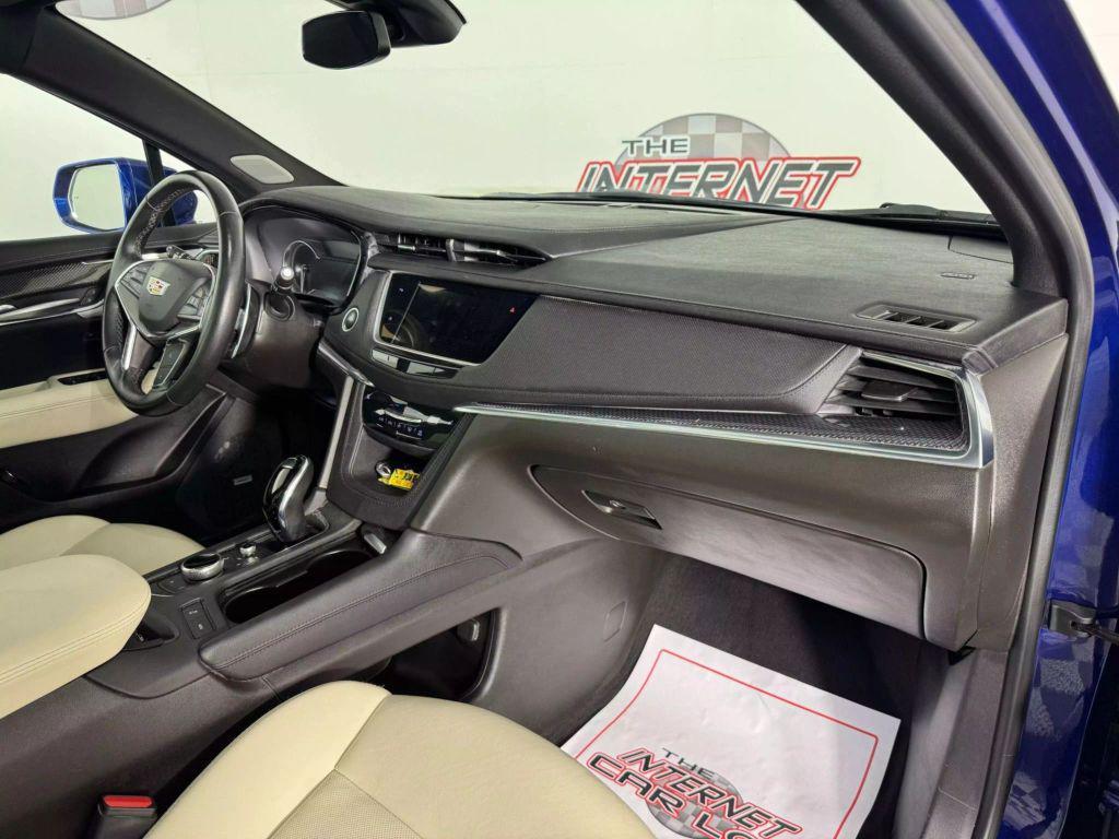 2023 Opulent Blue Metallic Cadillac XT5