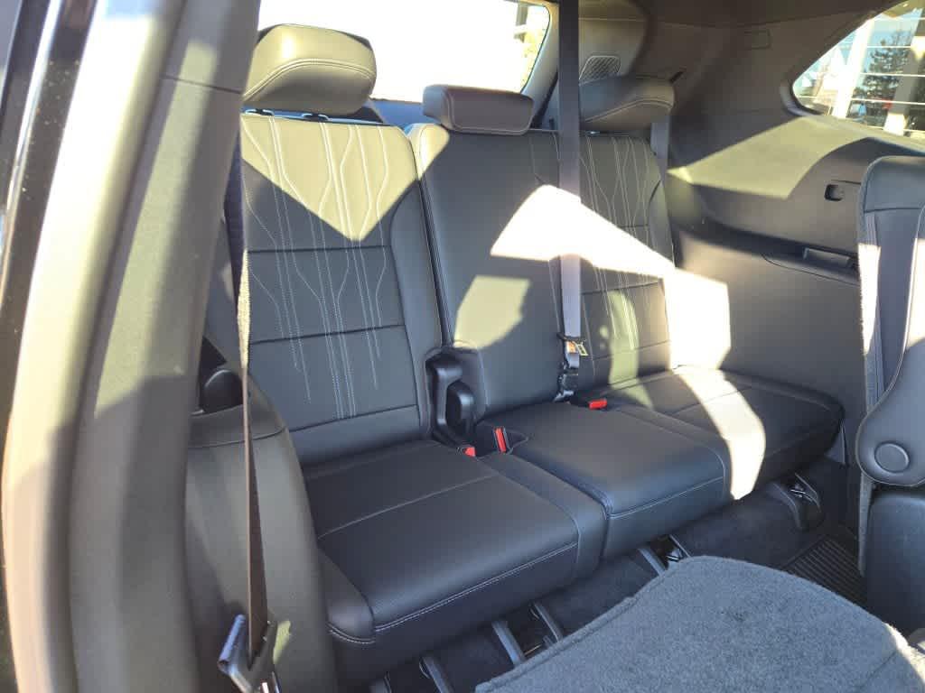 used 2025 Buick Enclave car, priced at $52,995