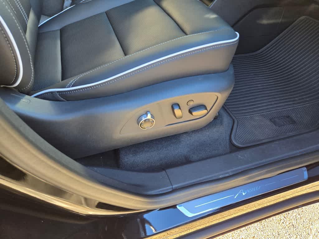 used 2025 Buick Enclave car, priced at $52,995