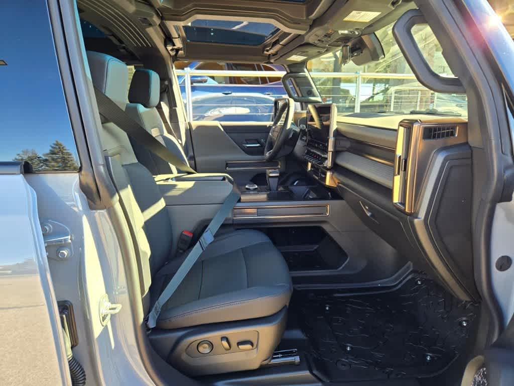 new 2025 GMC HUMMER EV Pickup car, priced at $91,715