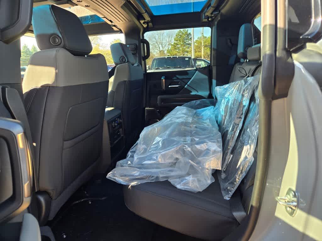 new 2025 GMC HUMMER EV Pickup car, priced at $91,715