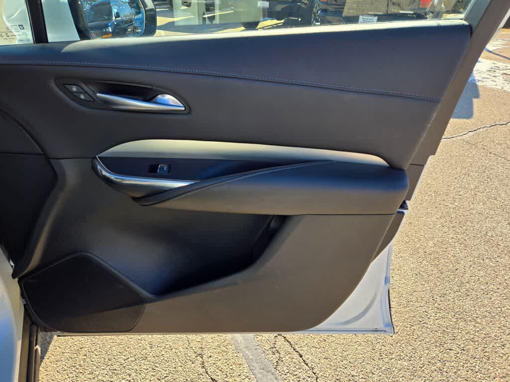 used 2023 Cadillac XT4 car, priced at $28,995