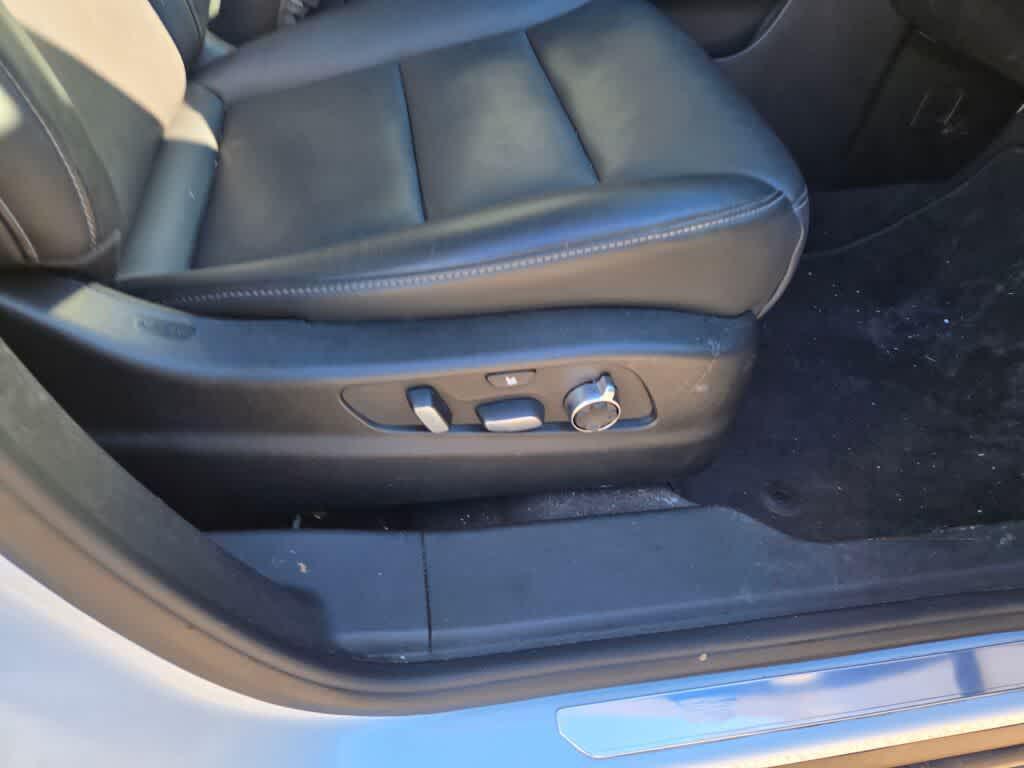 used 2023 Cadillac XT4 car, priced at $28,995