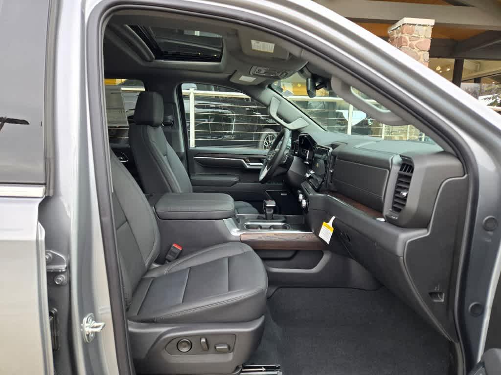 new 2025 GMC Sierra 1500 car, priced at $57,493