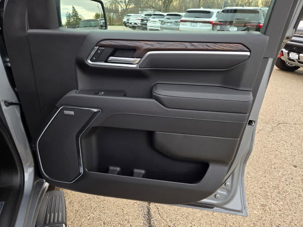 new 2025 GMC Sierra 1500 car, priced at $57,493