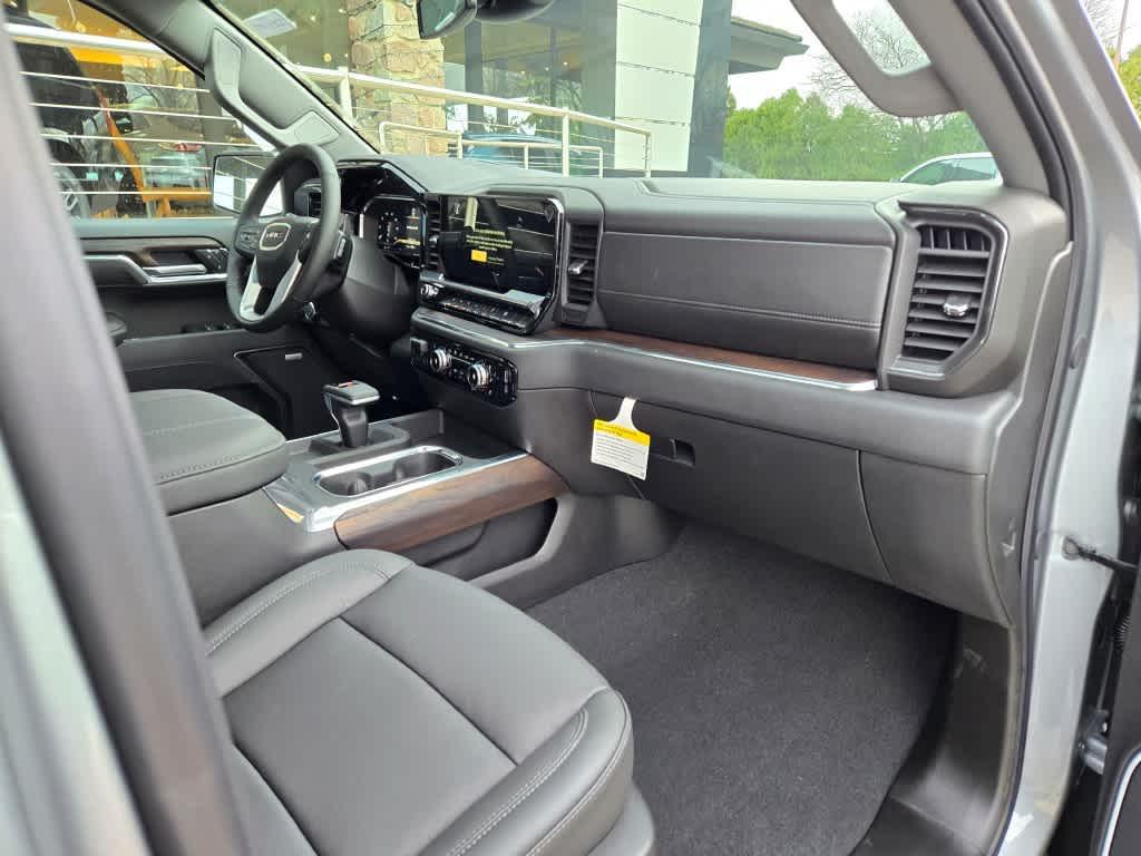 new 2025 GMC Sierra 1500 car, priced at $57,493