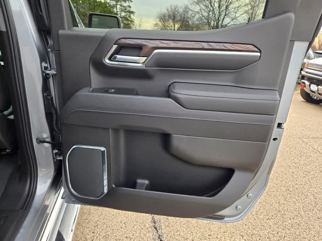 new 2025 GMC Sierra 1500 car, priced at $57,493