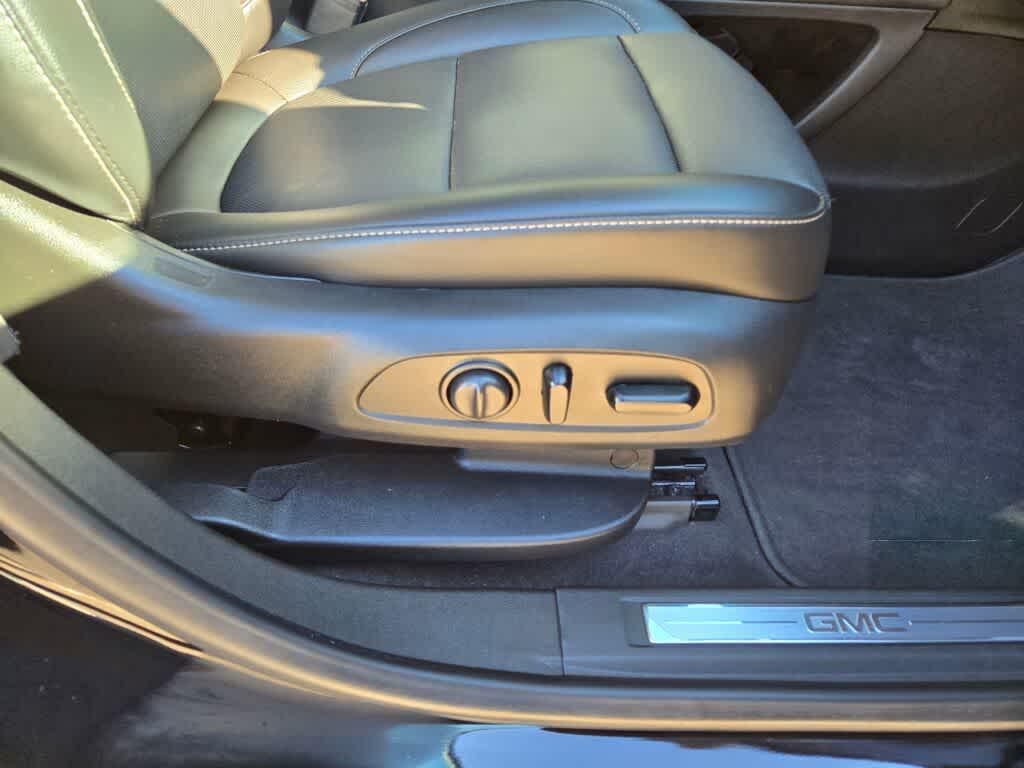 used 2021 GMC Acadia car, priced at $23,995