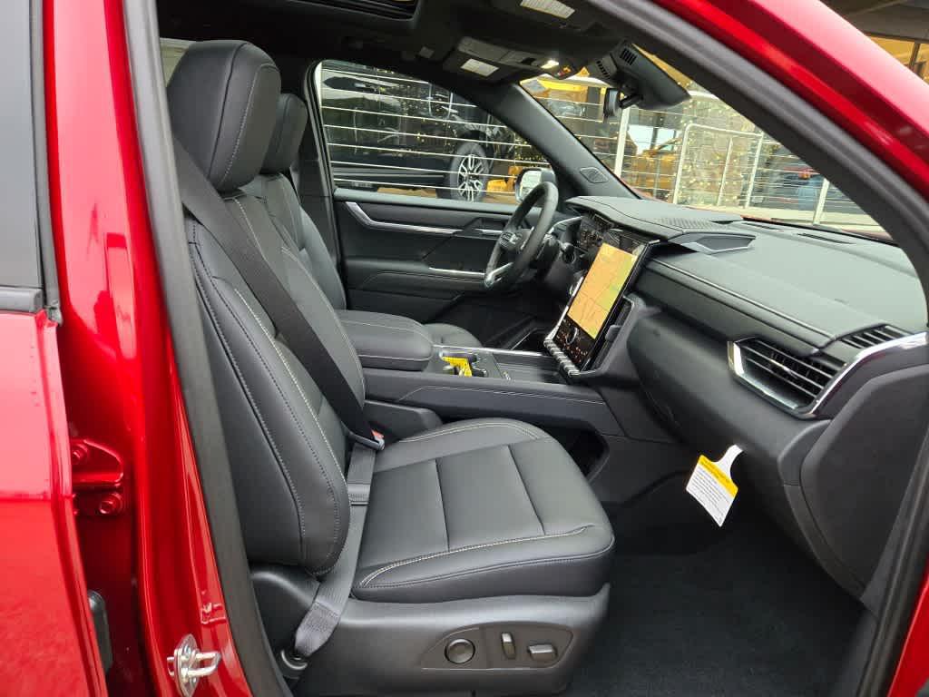 new 2025 GMC Acadia car, priced at $48,436