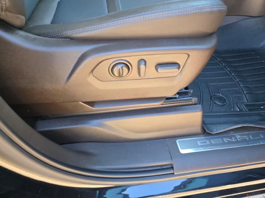 used 2020 GMC Sierra 1500 car, priced at $35,995