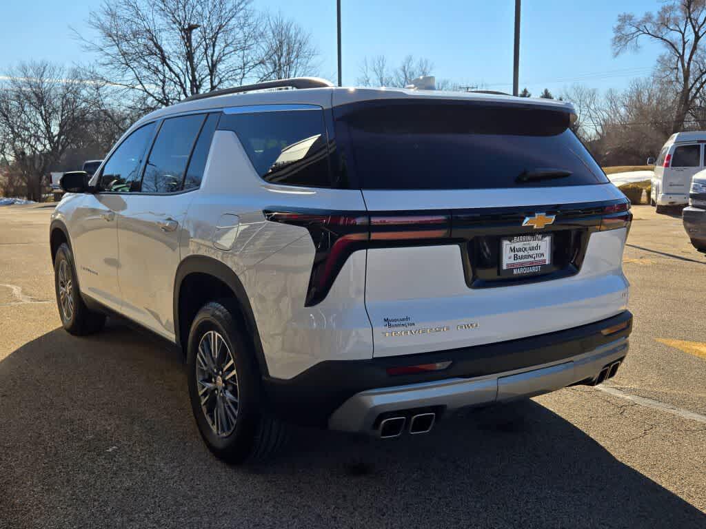 used 2024 Chevrolet Traverse car, priced at $35,995
