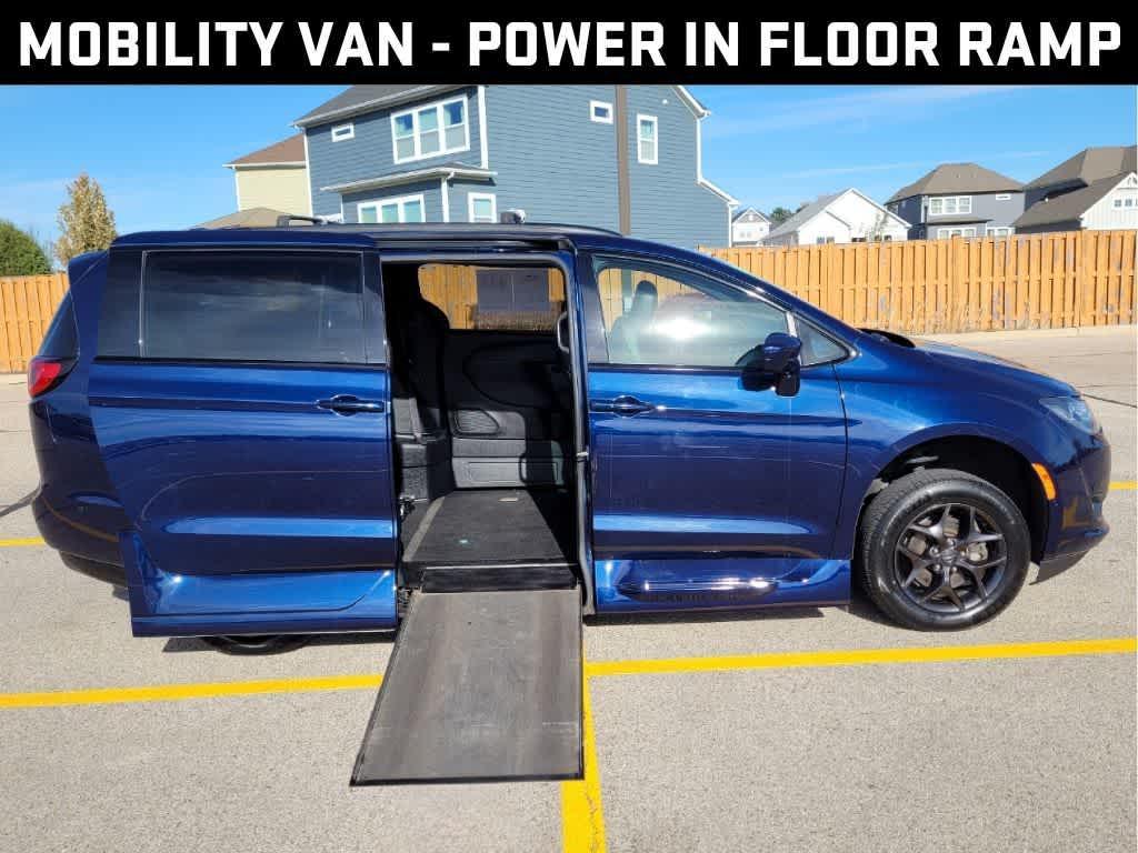 used 2019 Chrysler Pacifica car, priced at $24,995